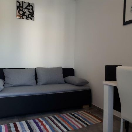 Apartmani Korina Starigrad Paklenica Bagian luar foto