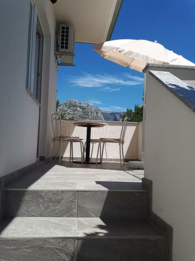 Apartmani Korina Starigrad Paklenica Bagian luar foto