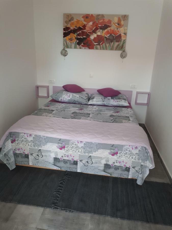 Apartmani Korina Starigrad Paklenica Bagian luar foto