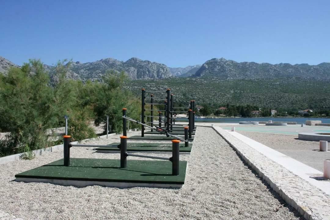 Apartmani Korina Starigrad Paklenica Bagian luar foto