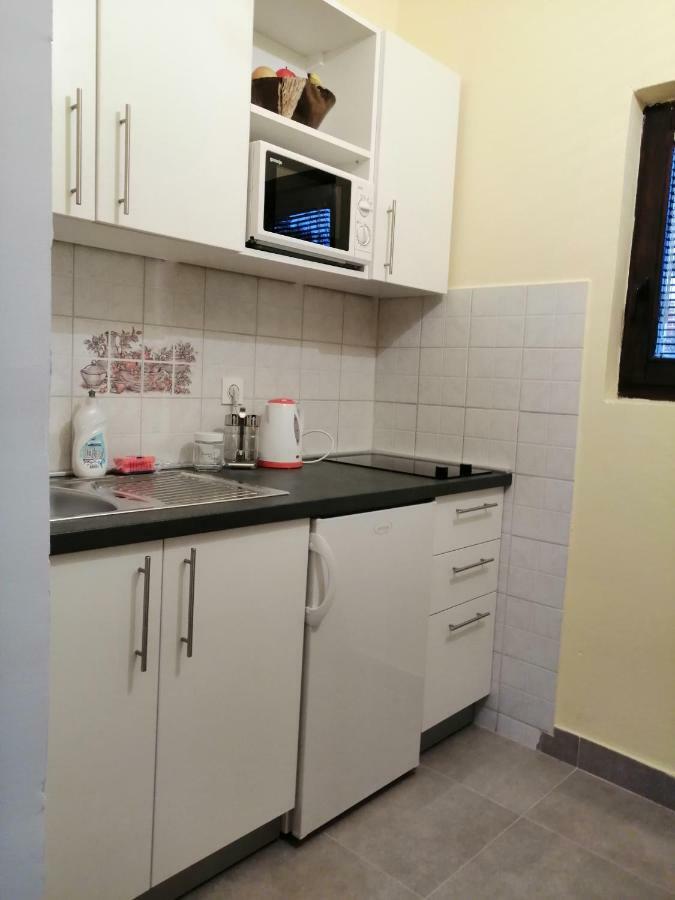 Apartmani Korina Starigrad Paklenica Bagian luar foto