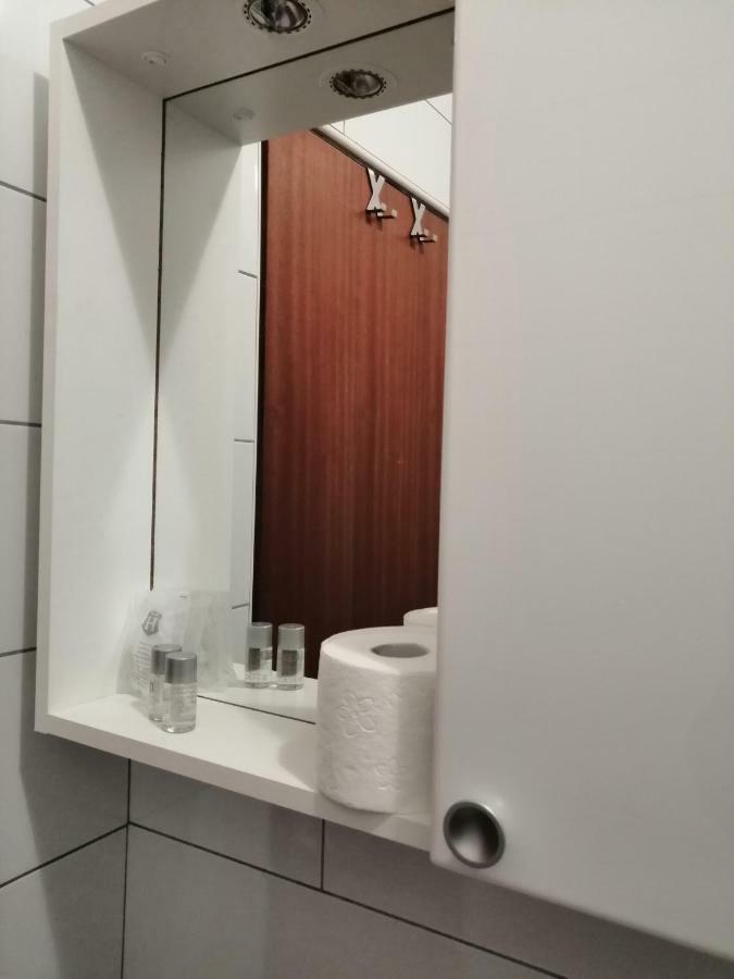 Apartmani Korina Starigrad Paklenica Bagian luar foto